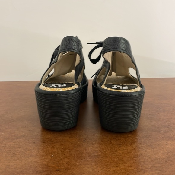 Fly London Ylva Leather Lace Up Open Peep Toe
Wedge Sandals Sz EU 36 (5.5-6 US) - Picture 6 of 15